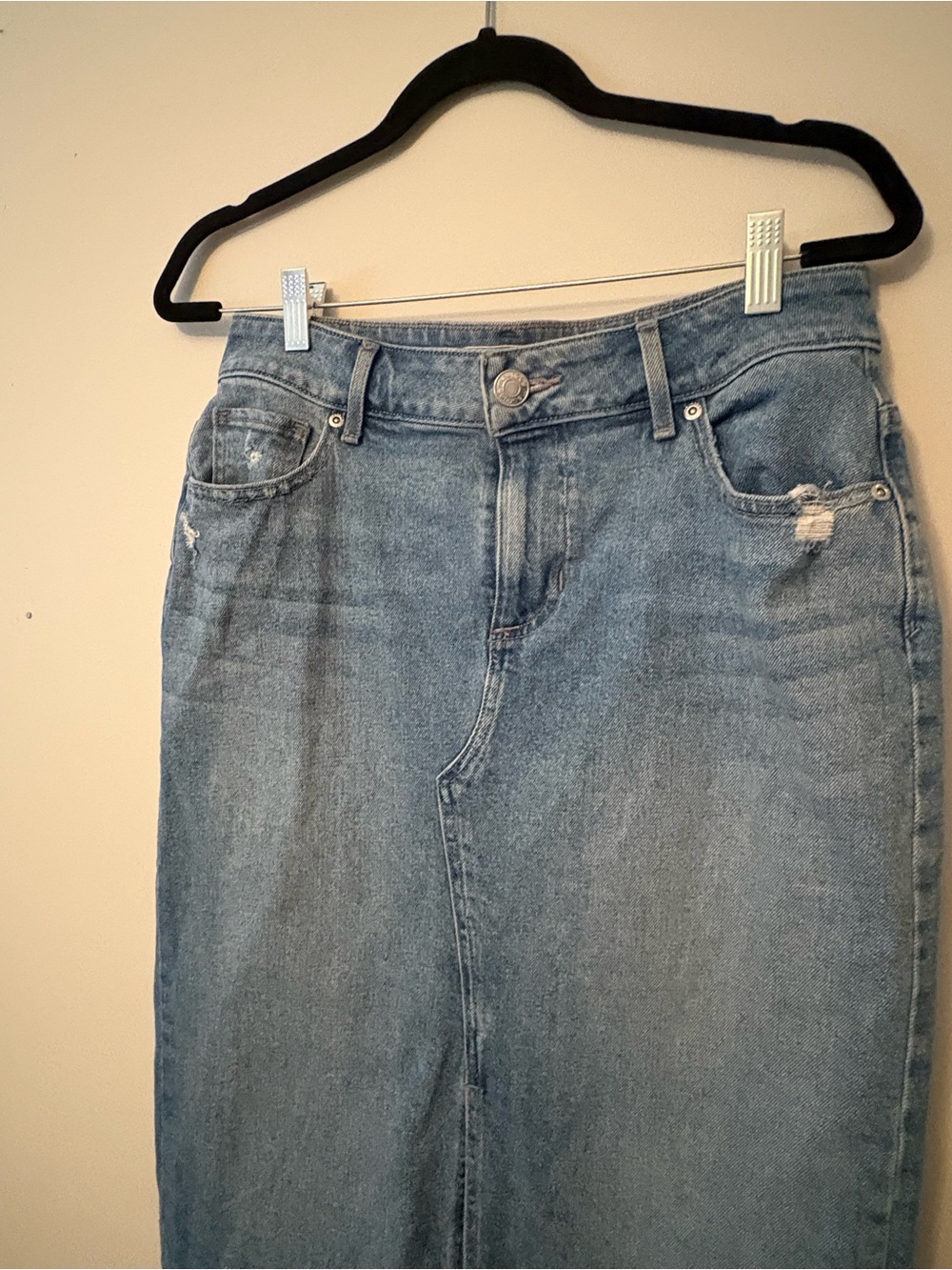 Maurices m jeans Denim Midi Skirt Size 6 Distressed Raw Hem Long Blue Wash - Picture 2 of 7